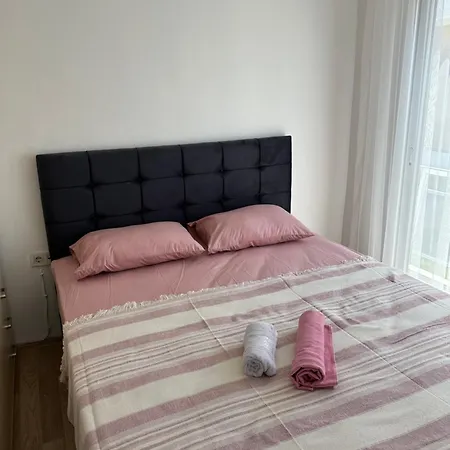 Eos Villa *
